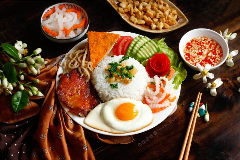 Cơm Tấm Sài Gòn – Món ăn đường phố không thể bỏ lỡ khi đến thành phố Hồ Chí Minh