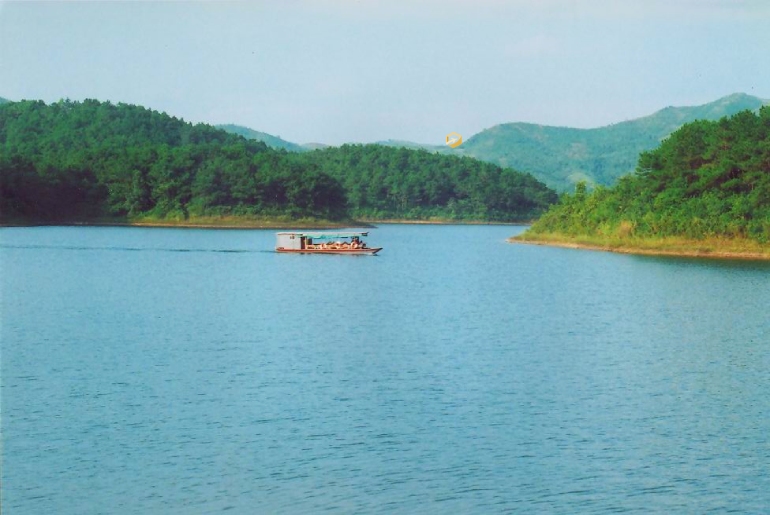 Khu Du Lịch Suối Lam – Thưởng Ngoạn Thiên Nhiên Tươi Mát