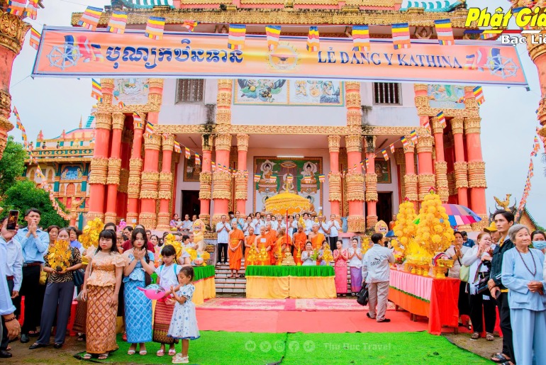 Lễ hội Kathina - Sắc Màu Tâm Linh Giữa Lòng Phum Sóc