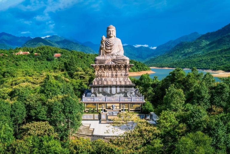 Điểm Danh Những Ngôi Chùa Huế Cổ Kính Nức Tiếng Cố Đô