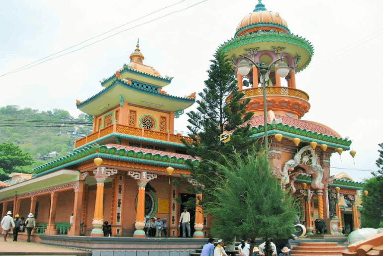 Tour Châu Đốc - Trà Sư - Miếu Bà - KDL Mỹ Luông - Vườn Hoa Sa Đéc 2 ngày 2 đêm