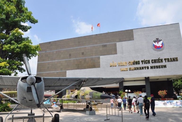 Tour Học Sinh - Bảo Tàng Chứng Tích Chiến Tranh Công Viên Đại Thế Giới